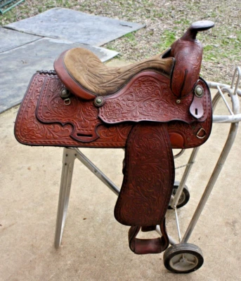 15" Crates Western Saddle #148 - Image 1 of 4