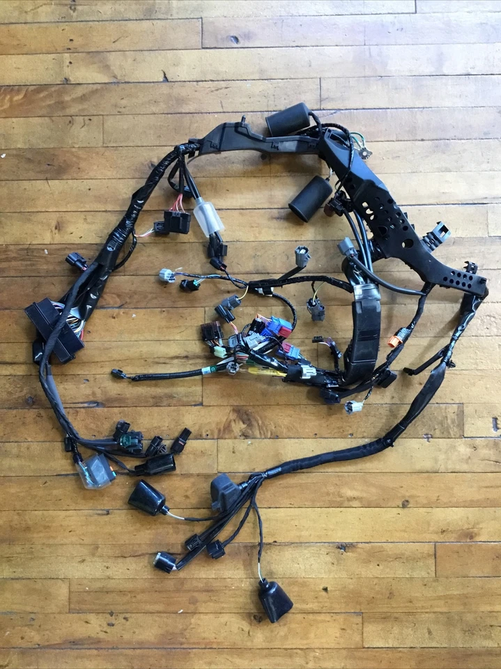 2017 HONDA CBR1000RR WIRE HARNESS OEM 32100-MKF-A22 - Image 1 of 1