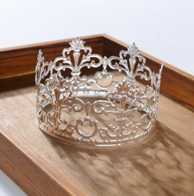 Mini corona de princesa vintage decoración de pastel para fiesta de baby shower plateada Foto 1 de 4