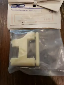 Vintage Team Associated Rc500 rear upper a arm 5260 L or R - Picture 1 of 2