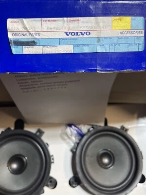 VOLVO Genuine S40/V50 04-07 Rear Door Speaker Kit #8698399 Speaker #8651207 - Image 1 of 4