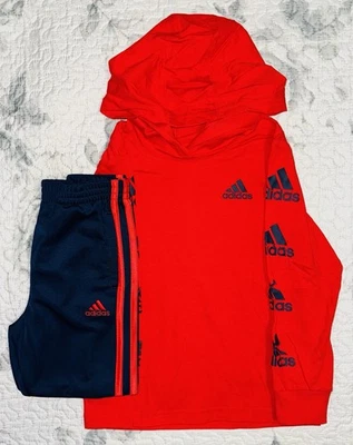 Conjunto de pantalones Adidas rojo y azul marino con capucha manga larga y azul marino y rojo talla/4 para niño pequeño Foto 1 de 4
