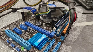 Asus P8B75-M LX Plus carte mère + i3 3240 + 8Go Ram + io Shield - Photo 1/4