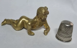 Lovely bronze french little girl crawling - Picture 1 of 4