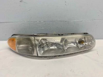 Conjunto de faros BUICK CENTURY derecho 97 - 05 pasajeros Foto 1 de 4