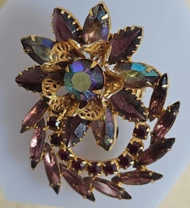 Vintage Amethyst lila AB Strass Brosche Anstecknadel goldfarben.      2 1/4"x 1 3/4"x 1"  - Bild 1 von 8