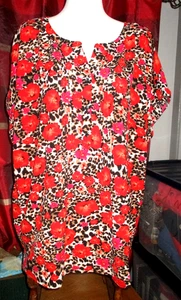 NEU MIT ETIKETT GRÖSSE 30/32 BLUMENDRUCK TOP MIT FALLENDEM SAUM VON AVENUE - Bild 1 von 5