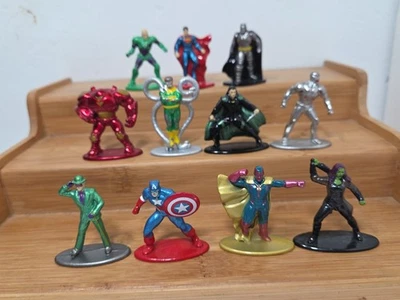 Jada Nano Metalfigs Marvel DC Die Cast Mini Figures -- Lot of 11 - Image 1 of 4