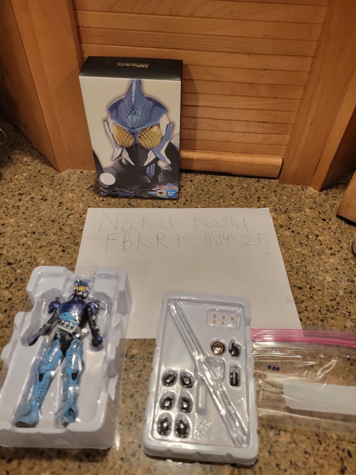 Bandai S.H.Figuarts Shinkocchou Seihou Kamen Rider OOO Shauta Combo Figure - Image 1 of 2