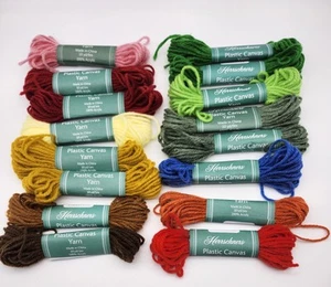 NEW - (16) Herrschners Filato di tela plastica 'Multiplo colore' 10 iarde. 100% acrilico - Foto 1 di 22
