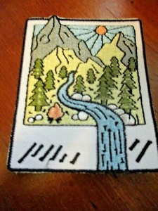 Berg Camping Szene PATCH bestickt Bügelbild 2,75"x2" - Bild 1 von 1