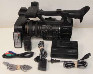 Sony HXR-NX5U NXCAM Digital HD Video Camera w/Charger & Battery - Picture 1 of 17