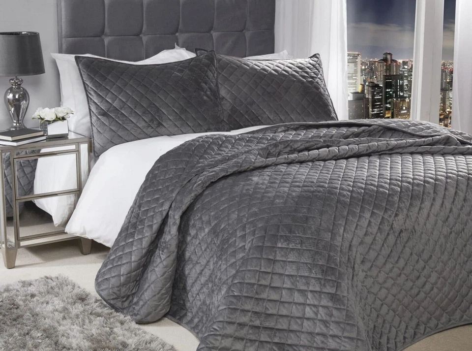 Regent Bedspread Set With 2 Pillow Covers Silver King 220 X 240cm (n)