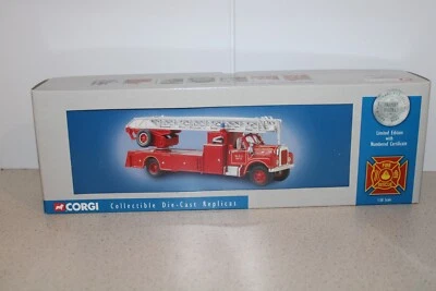 Corgi Classics #53001 Mack B Series - Rear Mount Ladder -  Milwaukee  Ltd Ed - Image 1 of 4