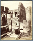 Sommer. Italie, Pompei, Casa della gran fontana Vintage albumen print.  Tirage