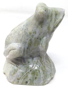 Hand Carved Nephrite Frog MCM Vintage Sculpture Decor Paper Weight #S-3 - Picture 1 of 8