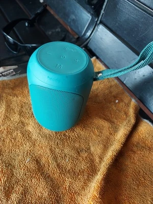 Altavoz Bluetooth UE Ultimate Ears Mini Boom - Probado y funcionando, ligeramente usado Foto 1 de 2