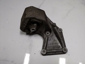 JEEP DAIMLER CHRYSLER 3.0 CRDI ENGINE MOUNT 52090308AE - Picture 1 of 2