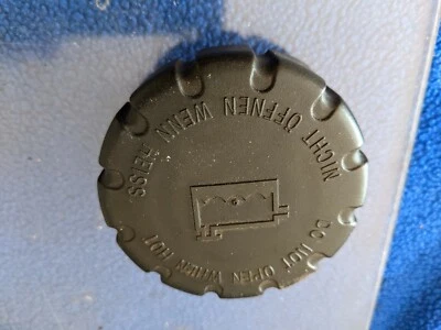 2001-2007 MERCEDES-BENZ W203 C230 C320 C-CLASS w215 cl600 EXPANSION TANK CAP - Image 1 of 3