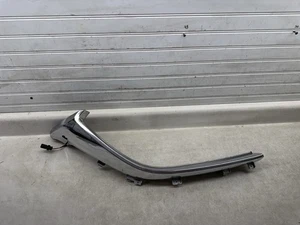 2016-2023 MAZDA CX-9 FRONT RIGHT PASSENGERS SIDE GRILLE LIGHT BAR MOULDING OEM - Picture 1 of 9