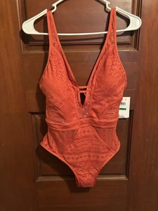 * NWT * BECCA by Rebecca Virtue Color Play Plunge Crochet Swimsuit -L - 101007 - Picture 1 of 6