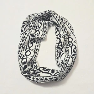 Schwarz-weiß Strick Infinity Loop Schal Schnörkelarbeit Jacquard Fair Isle Damast - Bild 1 von 11