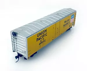 Roundhouse HO Union Pacific 50' Plug Door Boxcar #499192 - Picture 1 of 8