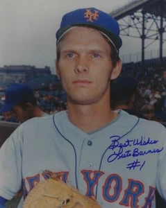 Signed  8x10 LUTE BARNES NEW YORK METS Autographed photo - COA - Picture 1 of 1