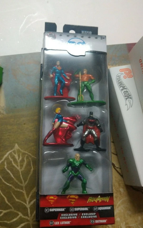DS RARO! Pacote exclusivo A da DC Comics! Superman, Batman, Aquaman, Supergirl, Lex🔥 - Imagem 1 de 1
