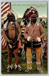 Bravos indios en vestido completo para la danza de la hierba, postal nativa americana - Imagen 1 de 2