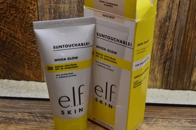 e.l.f. PIEL Suntouchable! Whoa Glow FPS 30 LUZ SOLAR (brillo champán puro) Foto 1 de 2