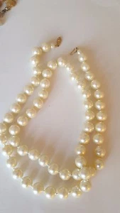 Vintage G. Silver Faux Pearl Cream Glass Knotted Gold Tone Necklace - Bild 1 von 6