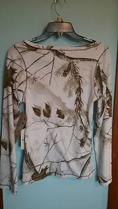 Woman's Realtree Girl White Camo Long Sleeve Henley Large Slim Fit New - Picture 1 of 5