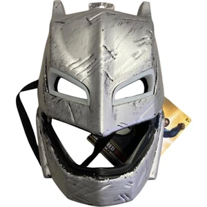 Batman v Superman: Dawn of Justice Batman Child Armored Light Up Mask NWT - Picture 1 of 5