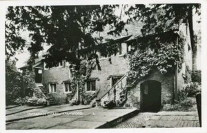 REAL PHOTO POSTCARD OF UNITARIAN CHAPEL, KNUTSFORD, (NEAR ALTRINCHAM), CHESHIRE - Picture 1 of 2