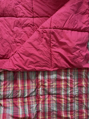 RALPH L AUREN twin comforter hot pink plaid reversible to solid hot pink. - Image 1 of 4