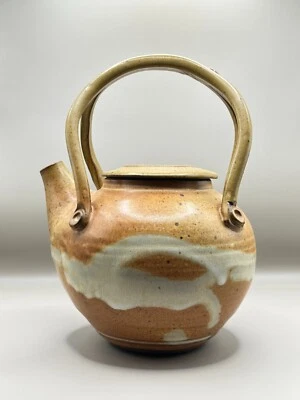 Tetera de cerámica artesanal  Foto 1 de 4