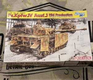 DRAGON 6556: 1/35 Pz.Kpfw.IV Ausf. J Mid Production - ENVÍOS RÁPIDOS DESDE EE. UU. NUEVO EN CAJA - Imagen 1 de 6