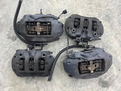 Juego de 4 pinzas de freno delanteras traseras Brembo 330 mm Volkswagen Touareg 2011-2017 Foto 1 de 4