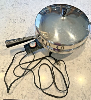 Farberware 312-B 310-B Revestida de Aluminio Acero Inoxidable Sartén Eléctrica Tapa Domo Foto 1 de 4