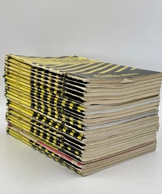 Lot Of 27 CLIFF NOTES From The 1960s Various Authors (see Pics) - Image 1 of 4