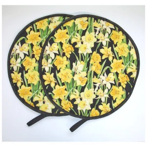 Daffodil Aga Hob Lid Covers Kitchen Chef Pads Mats Pair Loops Daffodils Black - Picture 1 of 9