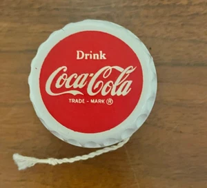 Coca-Cola Original Vintage 1970's White & Red Yo-Yo - "DRINK COCA-COLA" - Picture 1 of 7