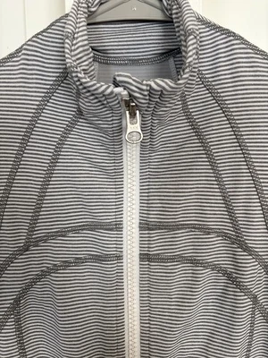 Lululemon Women's Scuba Zip-Up Hoodie Thumb Holes green white striped Size 6 - Image 1 of 4