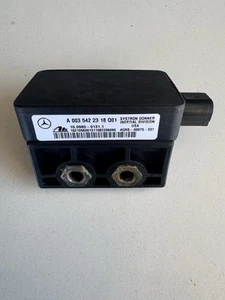 Genuine Mercedes SLK230 ML320 C230 C320 Crossfire Yaw Rate Sensor 0035422318 - Picture 1 of 5