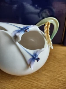 Impresionante jarra crema libélula Franz porcelana FZ00118 en caja - Imagen 1 de 4