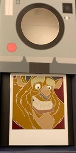 D23 Expo WDI Say Cheese Polaroid Photo Beauty & the BEAST Camera Boxed LE Pin - Picture 1 of 1