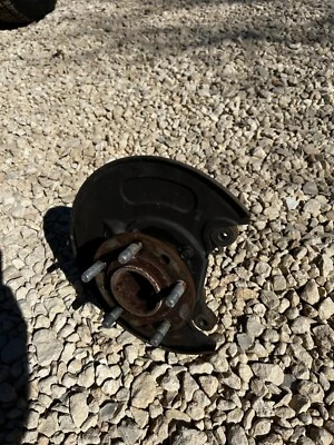 Mitsubishi Starion Chrysler Conquest 1983-1987 OEM 4 pernos pasajero buje trasero Foto 1 de 3