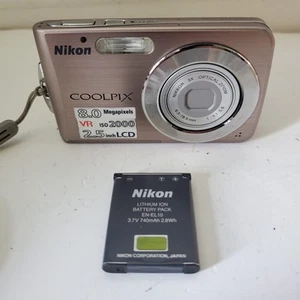 Nikon Coolpix S210 Digital Camera 8MP - Pink - FOR PARTS - Picture 1 of 9