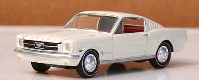 Ford Mustang 1965 2+2... Road Trip EE. UU. lanzamiento 4... Johnny Lightning... 1:64 Foto 1 de 4
